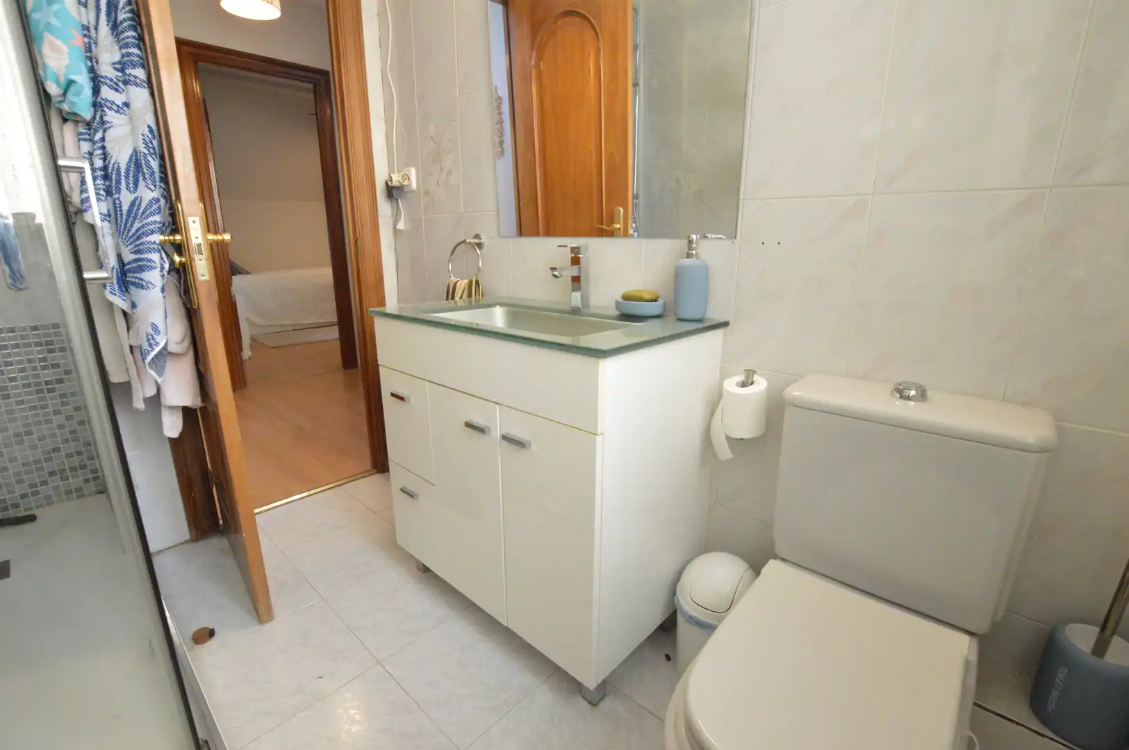 Baño de Casa adosada en venta en Pozuelo de Alarcón con Aire acondicionado, Calefacción y Jardín privado