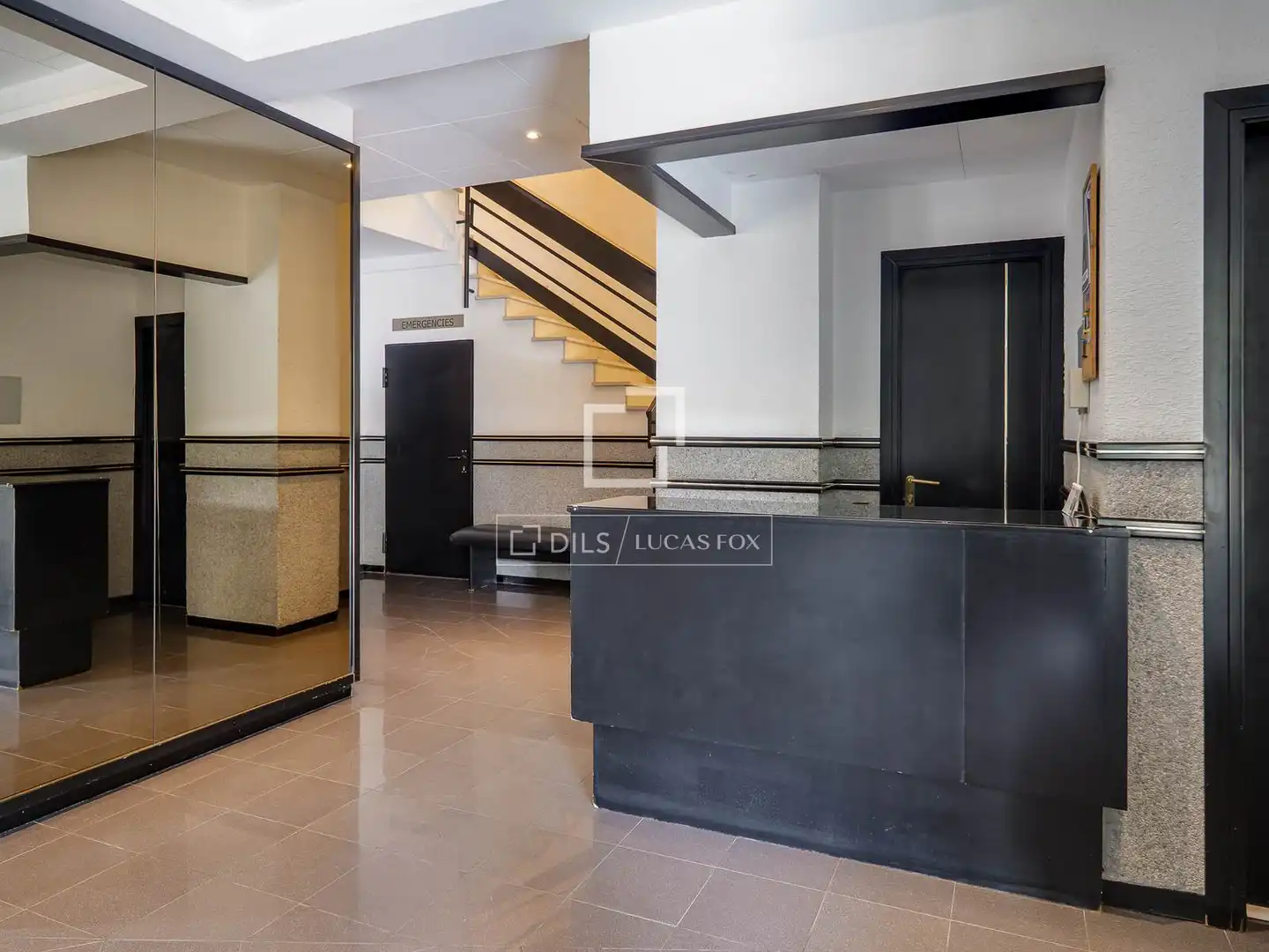 Flat for rent in Barcelona  with Air Conditioner and Parquet flooring