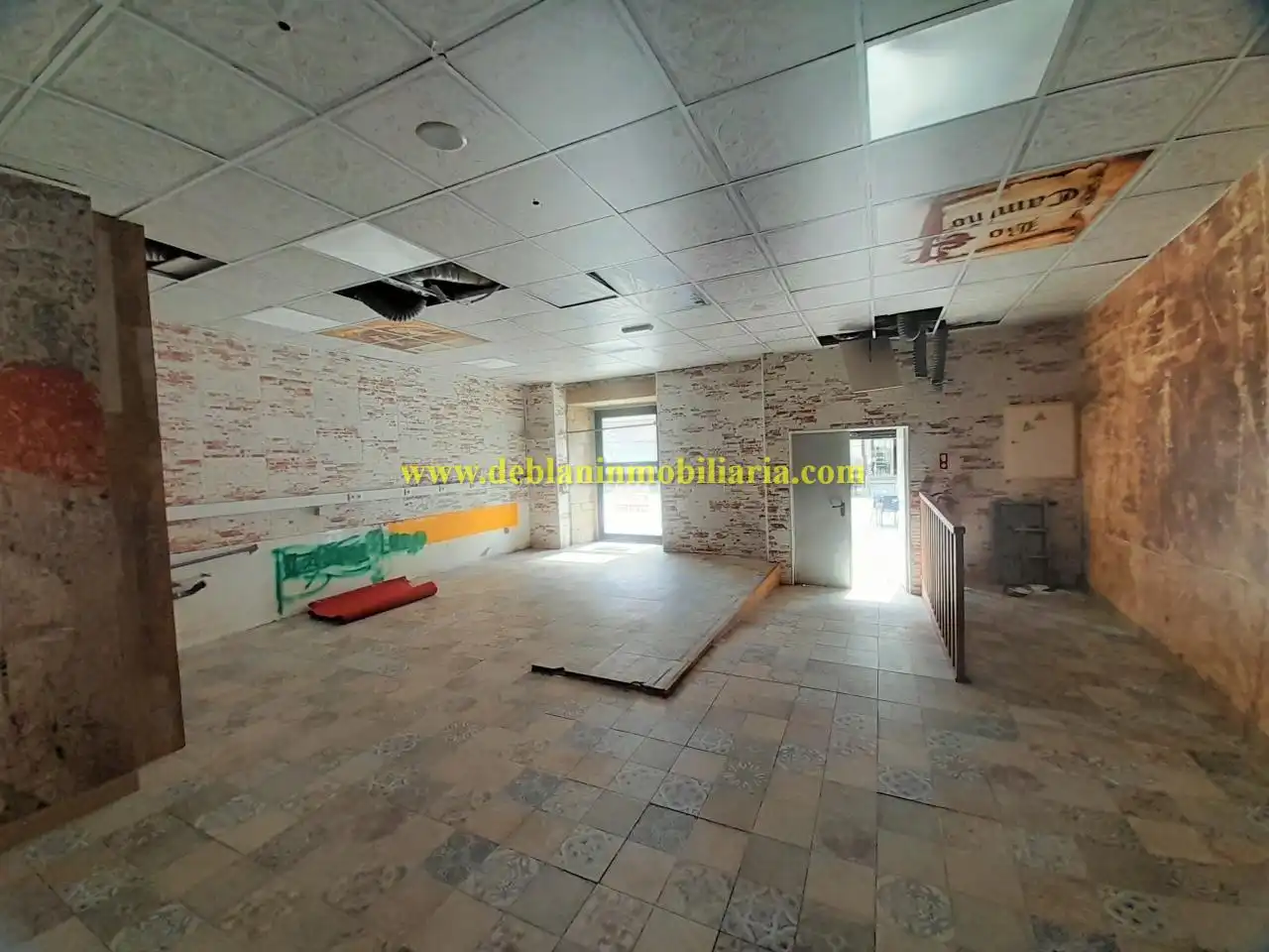 Geschaftsraum zur Miete in Tui