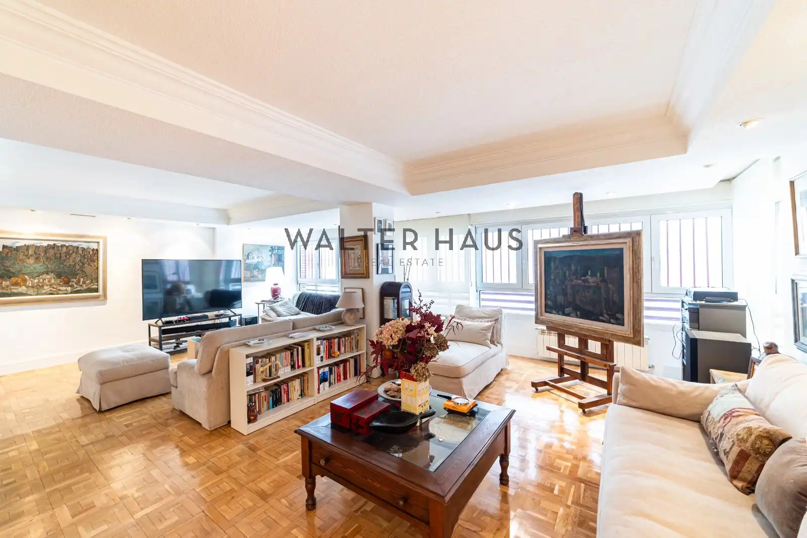 Living room of Flat for sale in Madrid  with Air Conditioner, Heating and Terrace