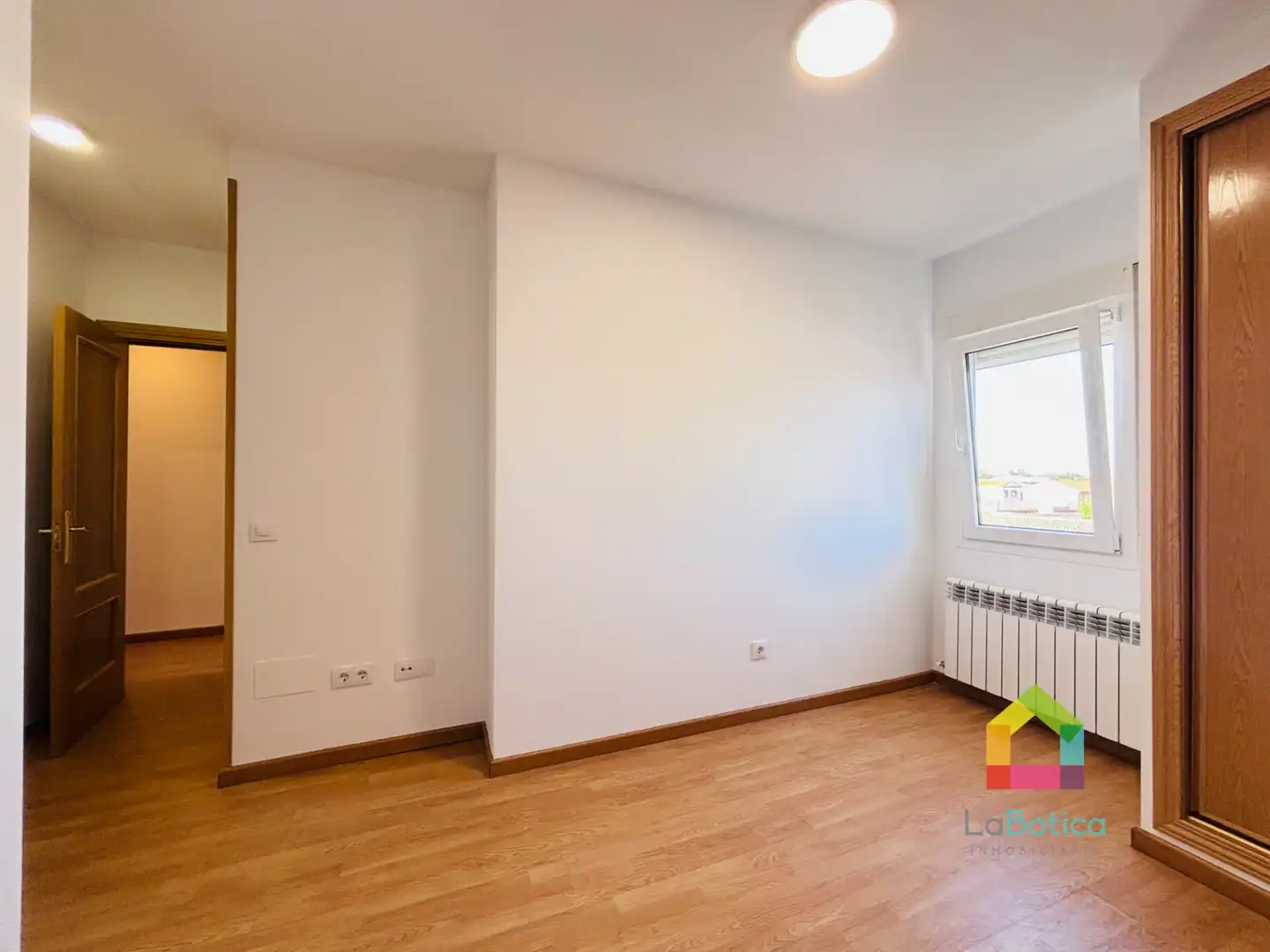 Flat for sale in Ajofrín  with Oven and Washing machine