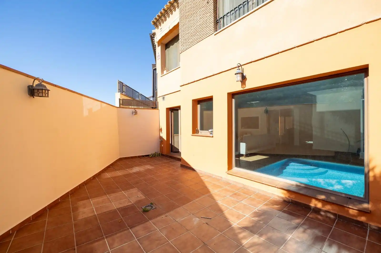 Adossat amb terrassa en venda a Genil, imagen 43