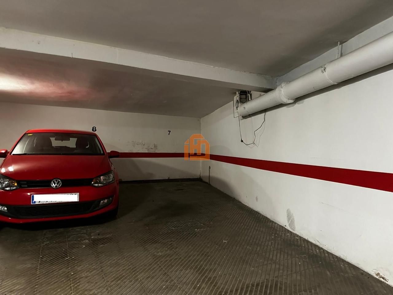 Parking of Garage to rent in León Capital 