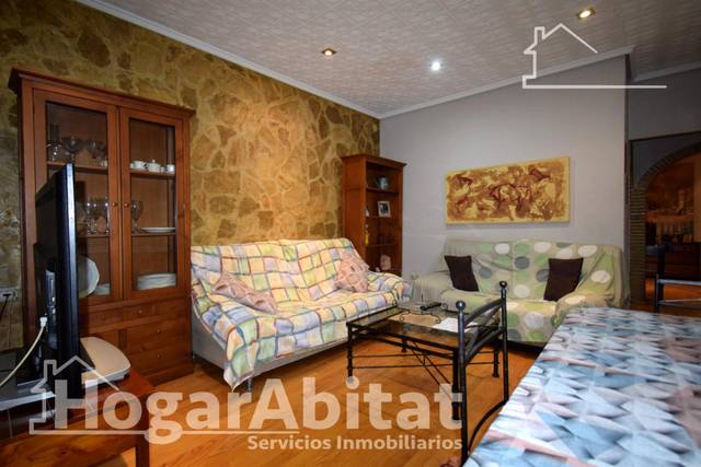 Casa-chalet en Venta en Calle Mariana Colás en El Alborgí