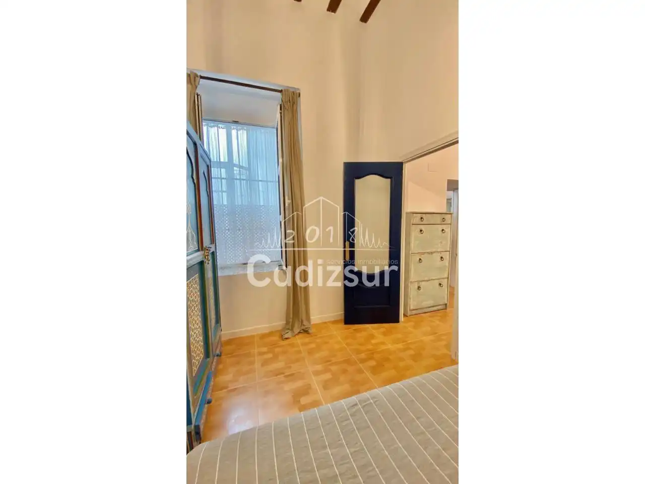 Habitación de Piso de alquiler en Cádiz con Amueblado