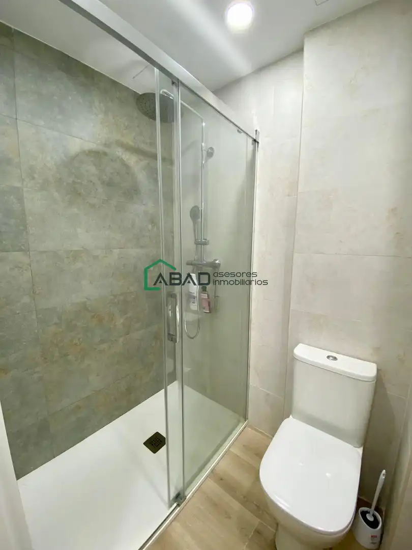 Badezimmer von Wohnungen zur Miete in Laredo mit Heizung und Möbliert