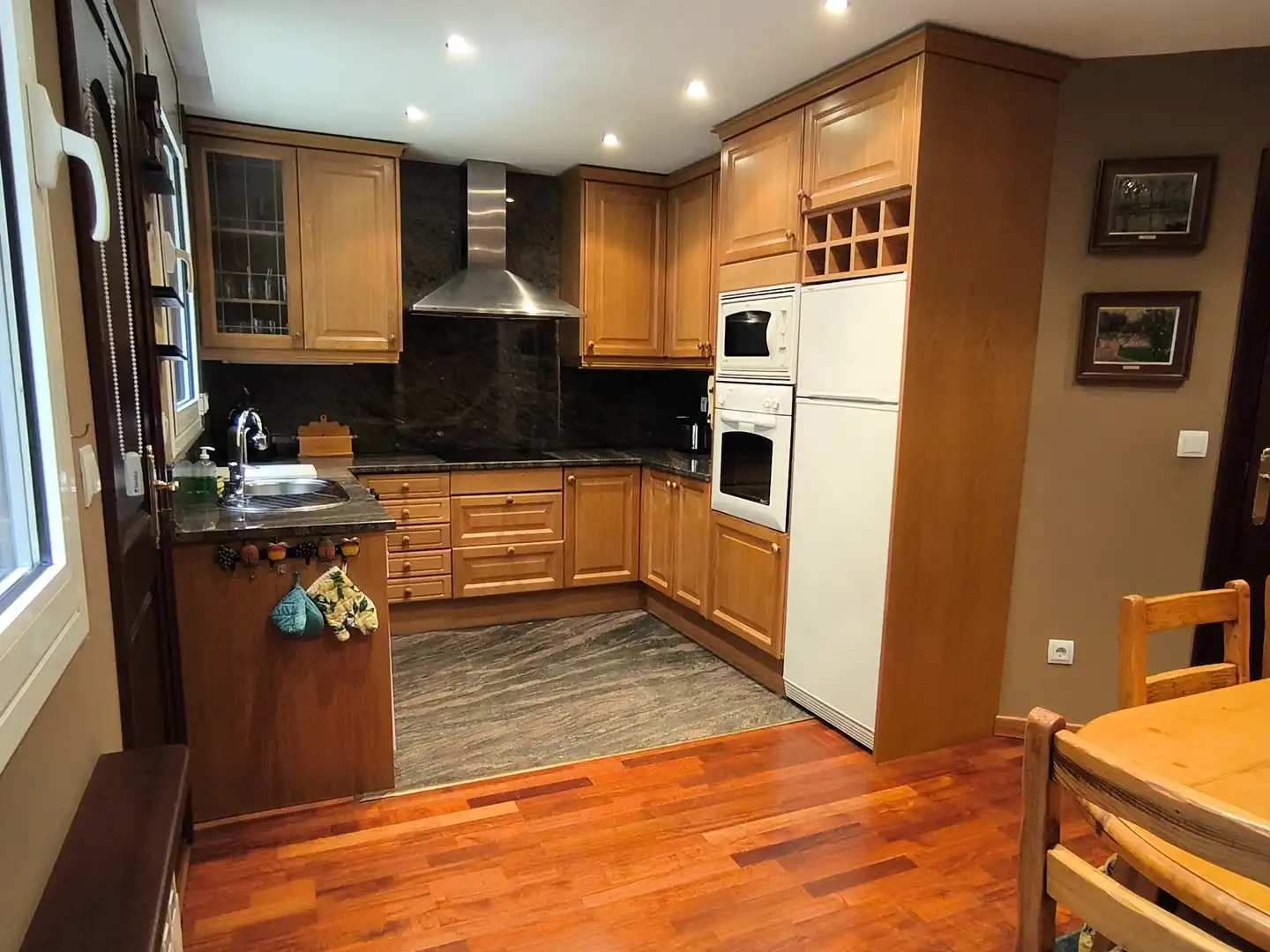 Cocina de Casa adosada en venta en Andorra la Vella con Calefacción, Jardín privado y Trastero