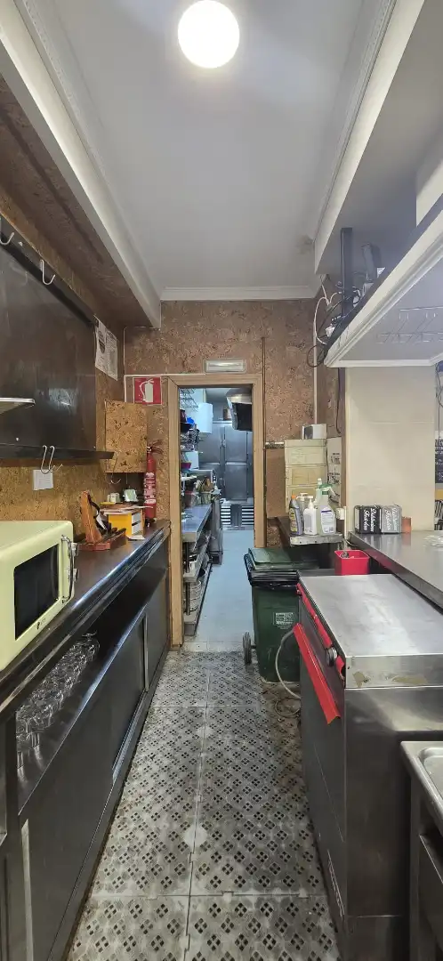Cocina de Local en venta en San Sebastián de los Reyes con Aire acondicionado, Calefacción y Amueblado