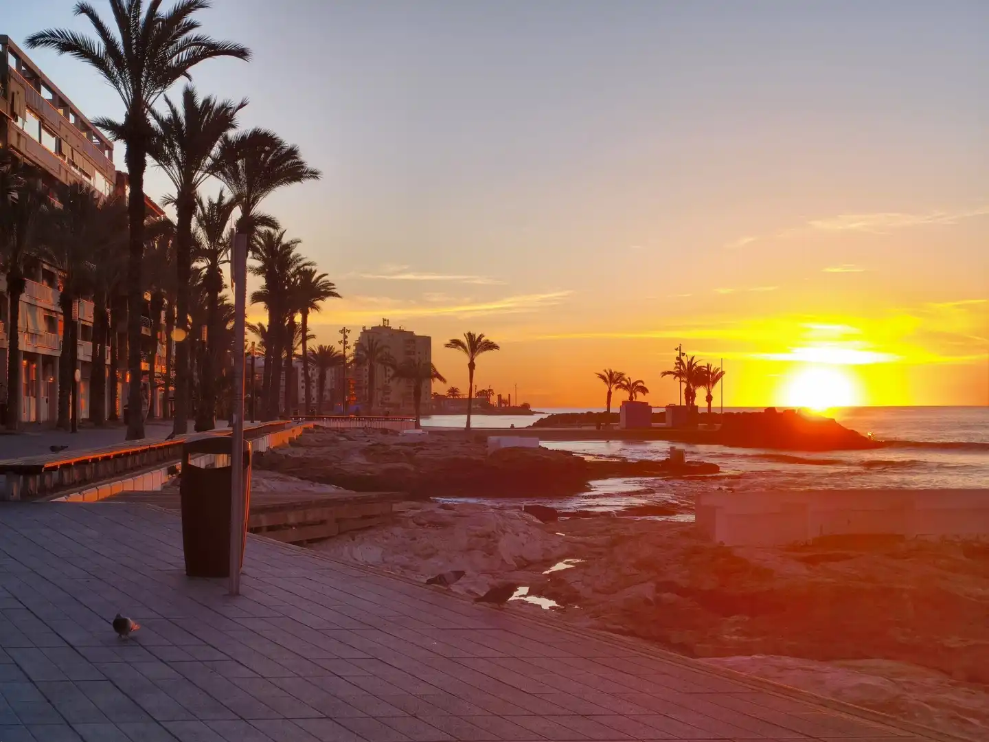 Außenansicht von Wohnung zum Verkauf in Torrevieja mit Klimaanlage, Heizung und Terrasse