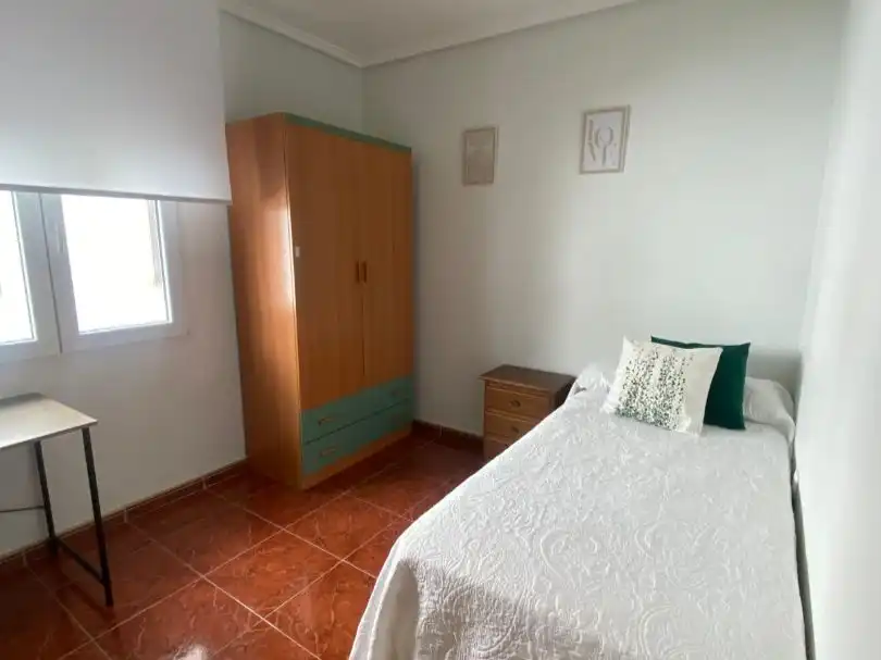 Dormitori de Pis en venda en Los Montesinos amb Balcó