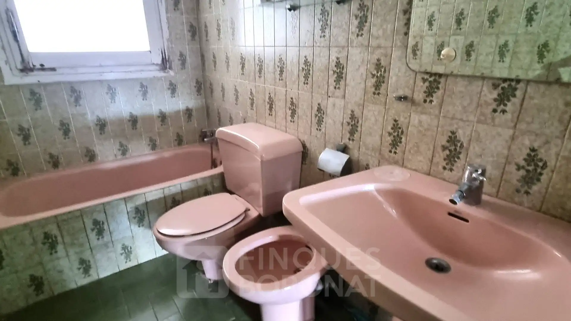 Baño de Piso en venta en Reus con Calefacción y Balcón