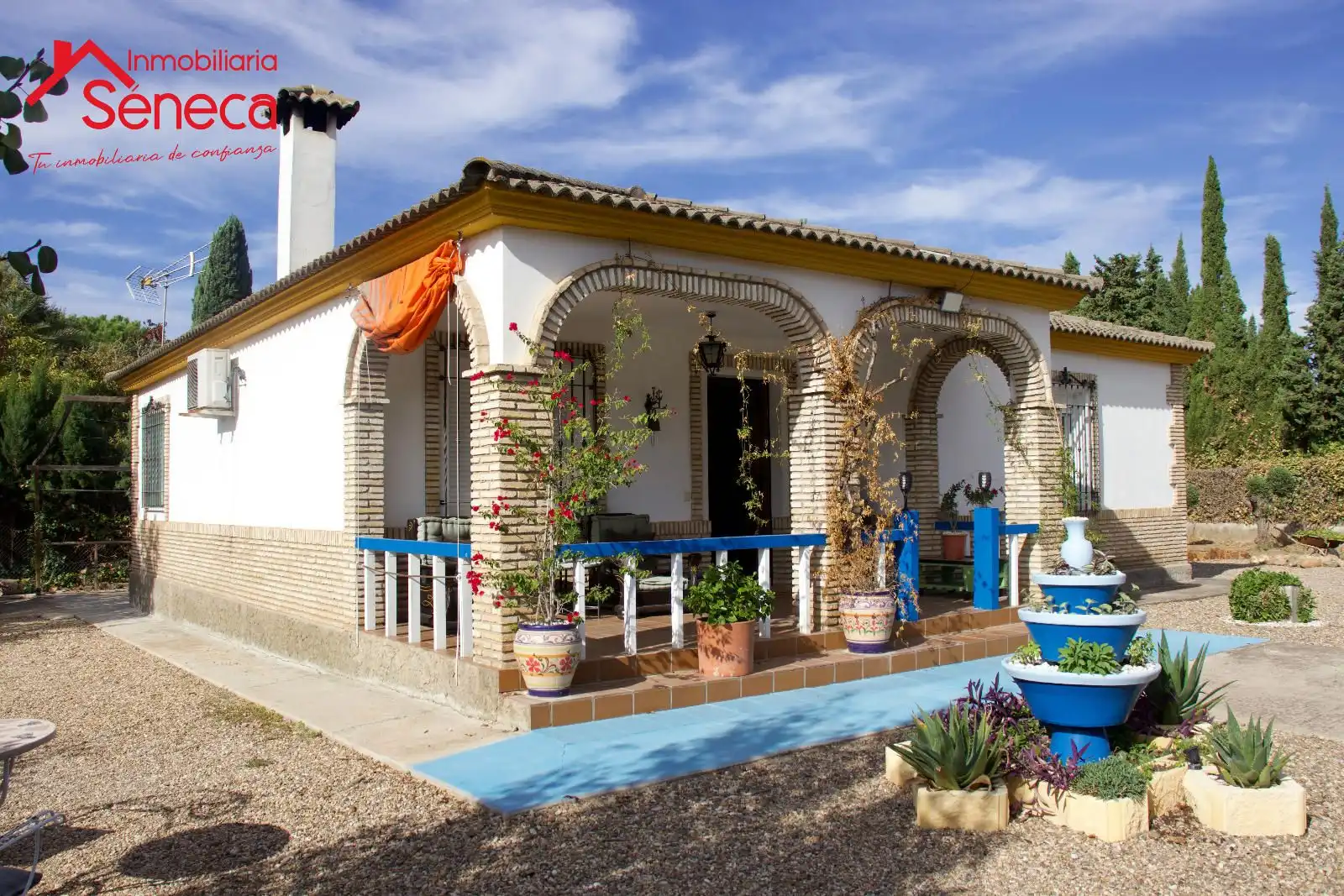 Vista exterior de Casa o xalet en venda en Córdoba amb Aire condicionat, Calefacció i Traster