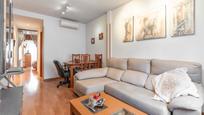 Living room of Flat for sale in  Madrid Capital