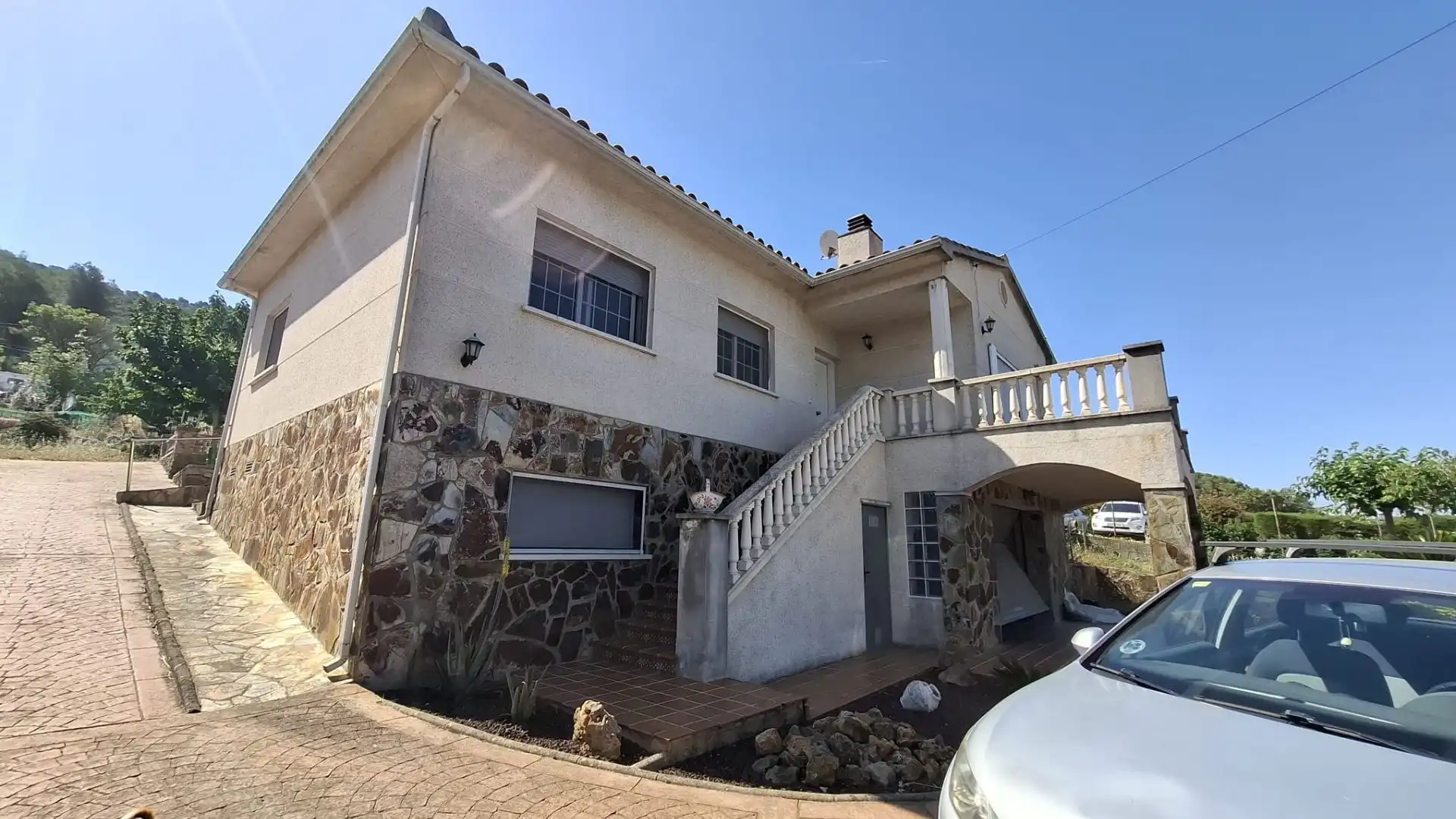 Vista exterior de Casa o chalet en venta en Vallirana con Aire acondicionado, Calefacción y Terraza