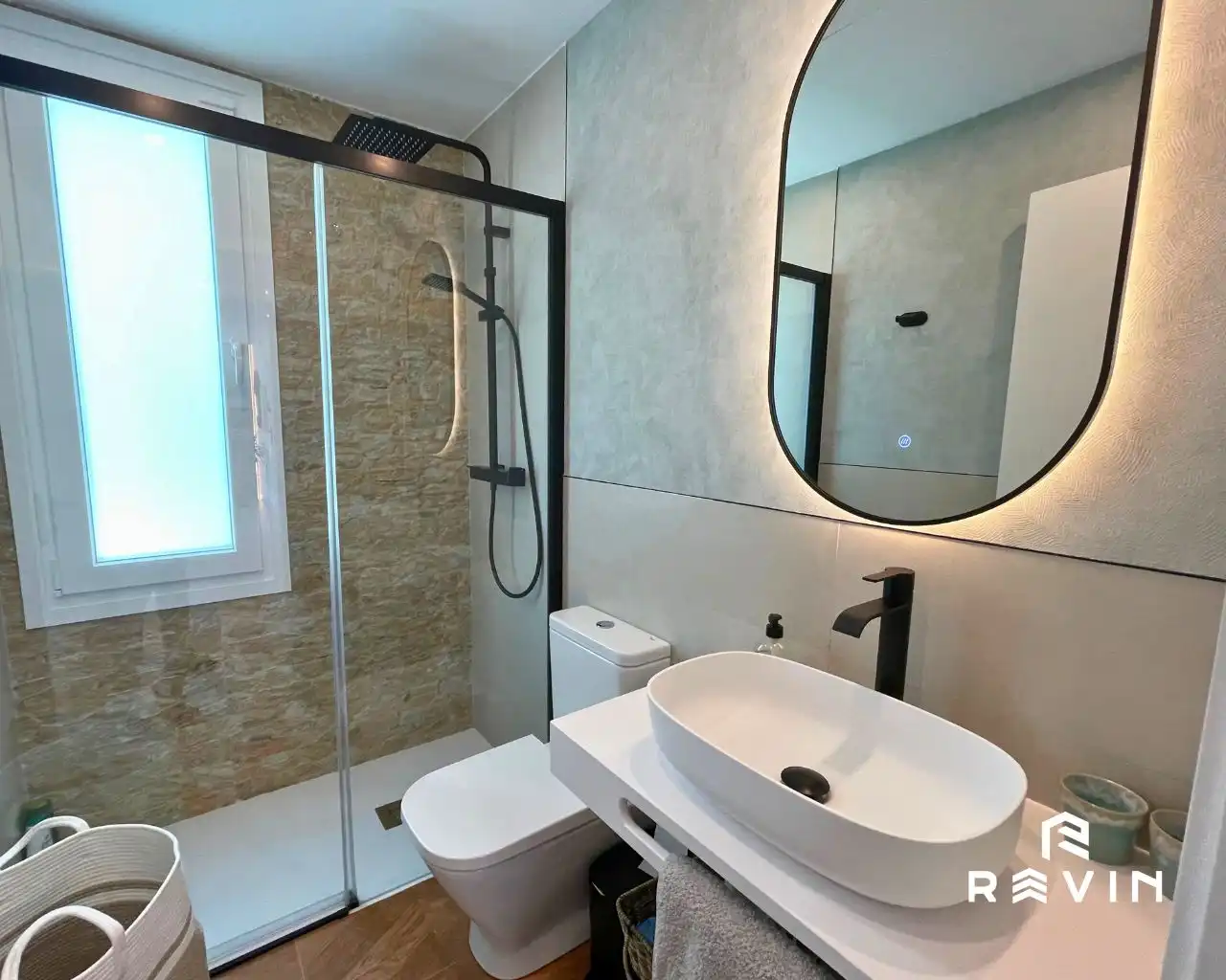 Baño de Casa o chalet en venta en La Guardia de Jaén con Aire acondicionado, Calefacción y Jardín privado
