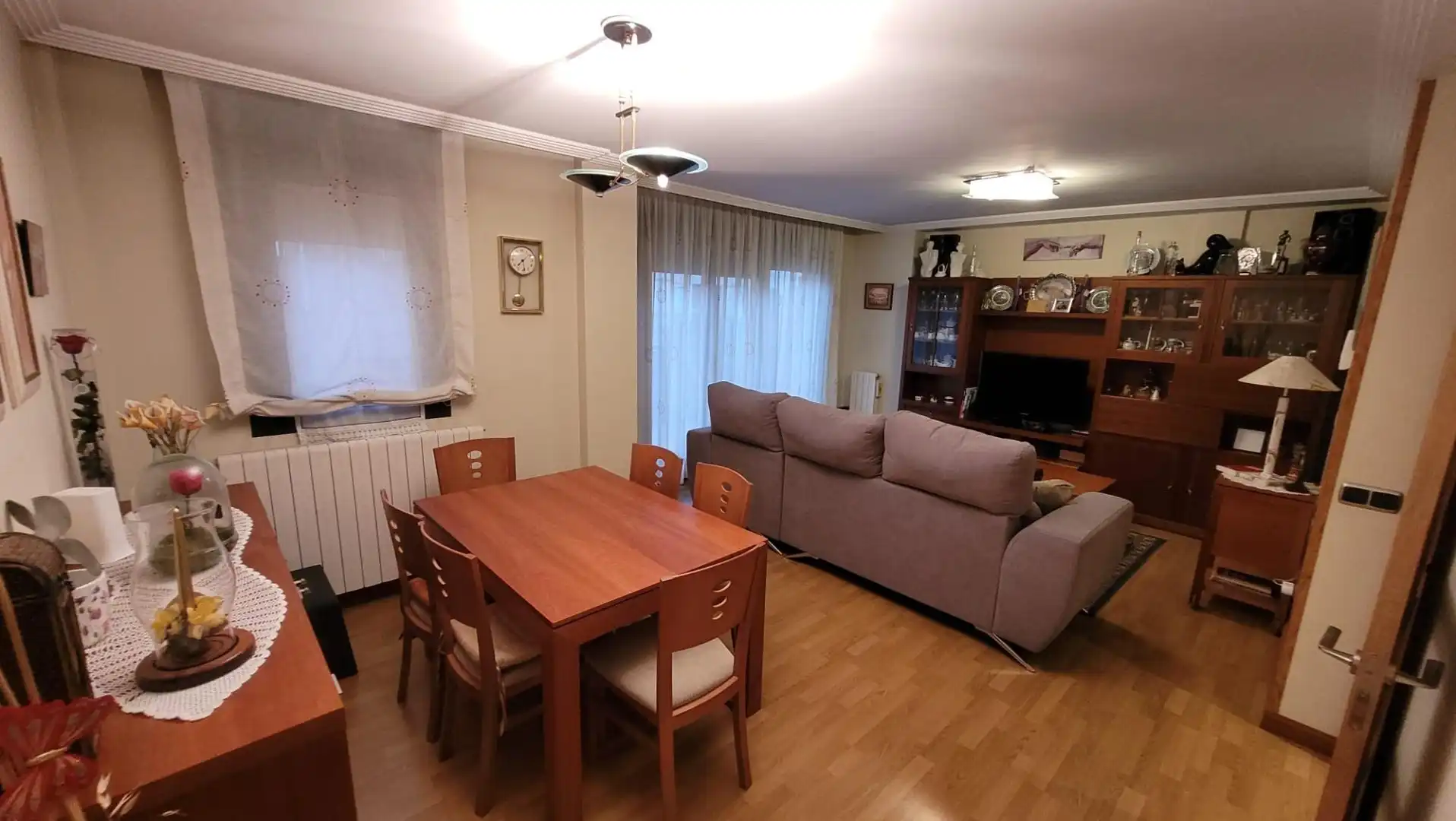 Sala d'estar de Casa adosada en venda en Garrido