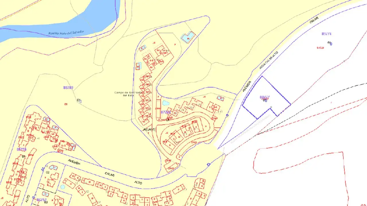 Residential land for sale in Avenida Calar Alto 12, imagen 2