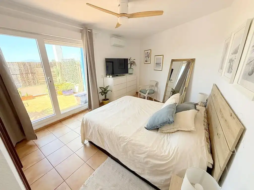 Habitación de Dúplex en venta en Vélez-Málaga con Aire acondicionado, Terraza y Trastero