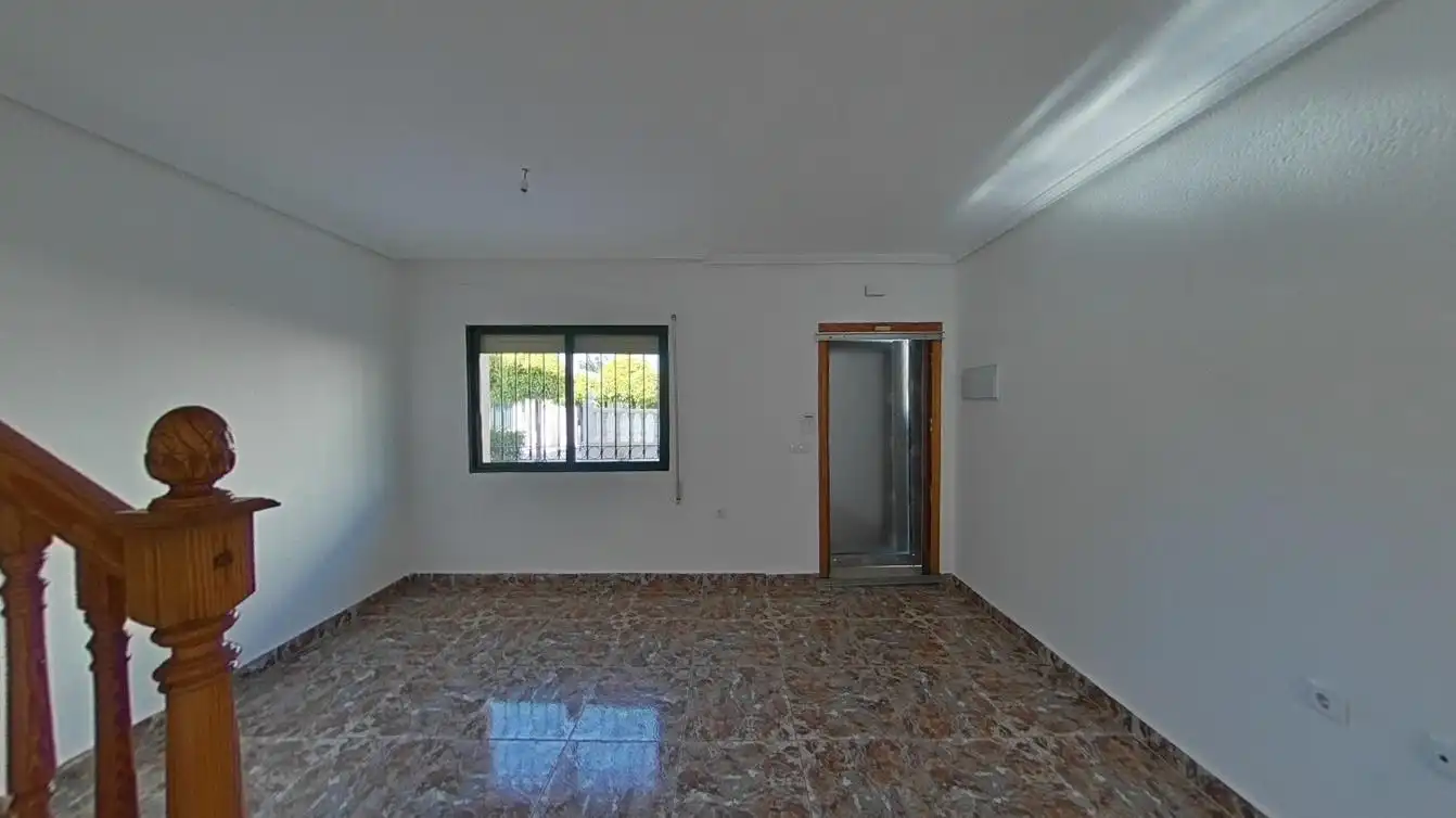 Semi-detached house with pool for sale in C/ Mayor, imagen 6