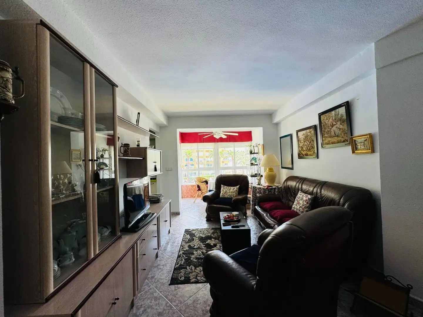Sala d'estar de Pis en venda en Algarrobo amb Piscina comunitària
