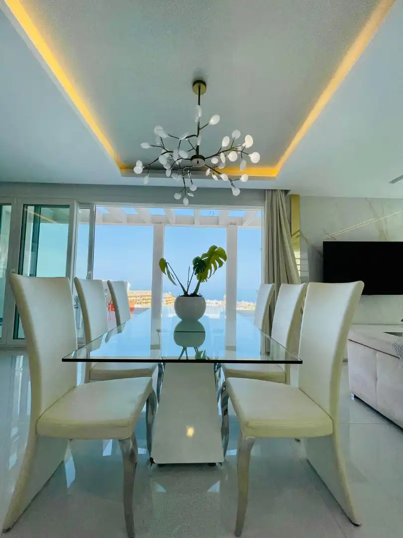 Comedor de Casa o chalet en venta en Benalmádena con Aire acondicionado, Jardín privado y Terraza