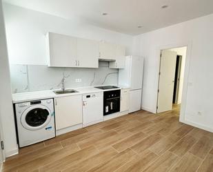 Kitchen of Apartment to rent in Valladolid Capital  with Heating, Oven and Washing machine