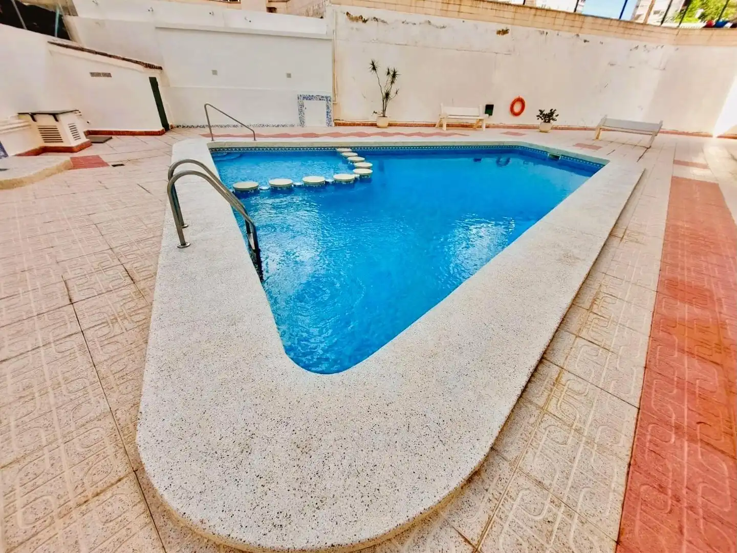 Piscina de Estudi en venda en Benidorm amb Moblat i Piscina comunitària
