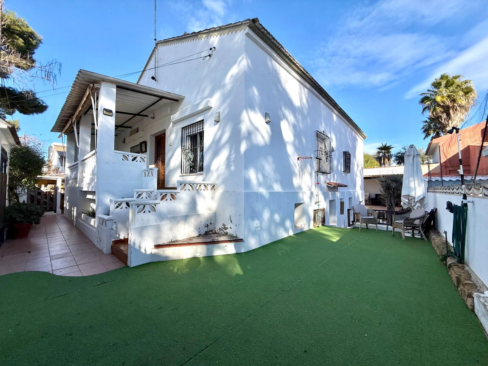 Garden of House or chalet for sale in Paterna  with Air Conditioner, Private garden and Terrace