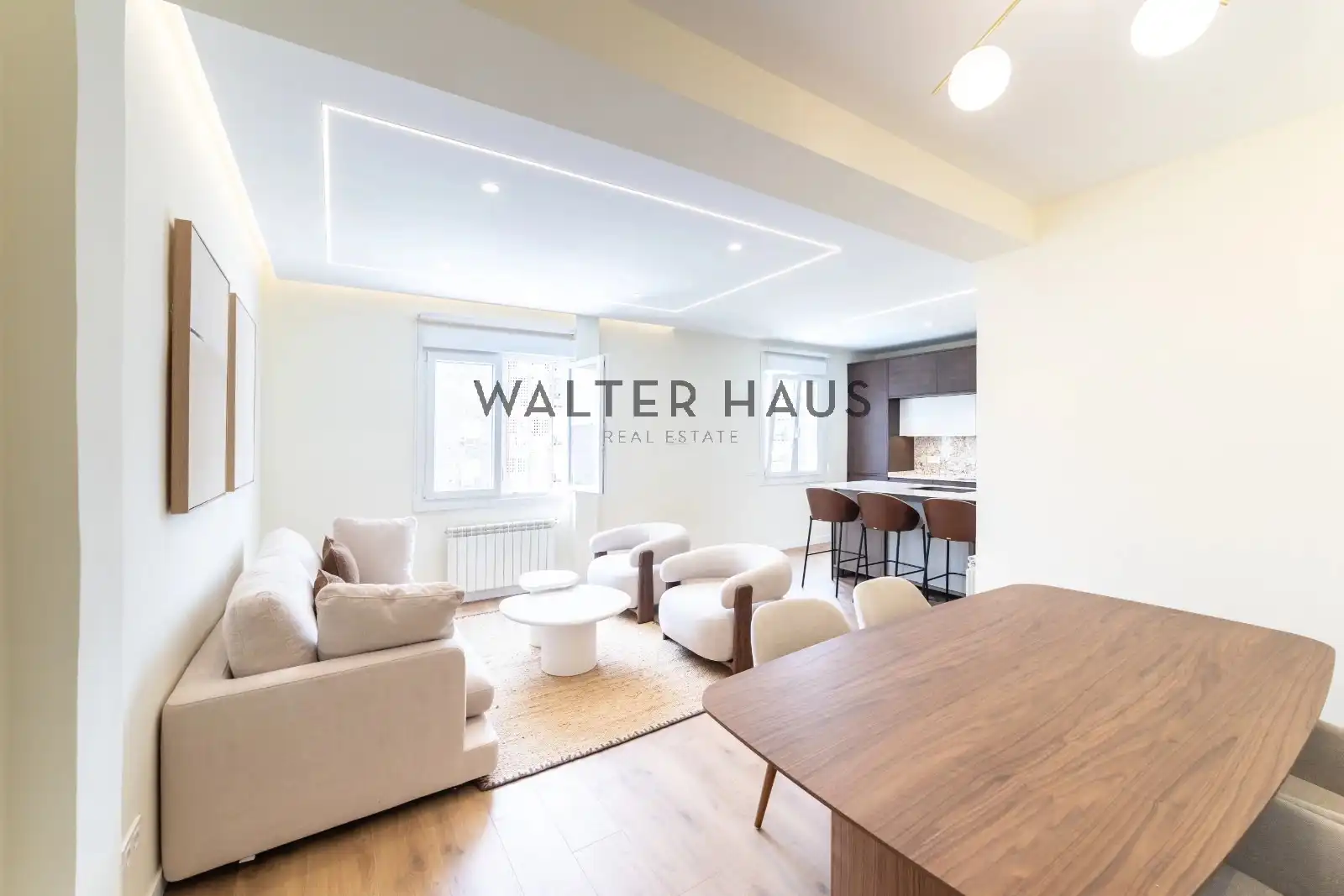 Flat with pool for sale in Calle del Alcalde Sainz de Baranda, imagen 2
