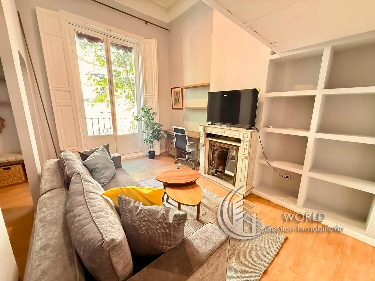 Living room of Flat for rent in Madrid  with Heating, Furnished and Washing machine