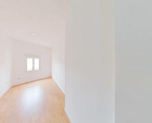 Study for sale in  Madrid Capital  with Oven and Washing machine