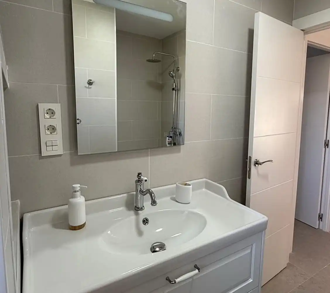 Bathroom of Flat for rent in Almuñécar  with Furnished