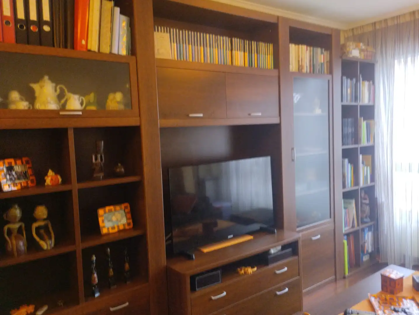 Sala d'estar de Pis en venda en Ramales de la Victoria amb Calefacció, Moblat i Forn