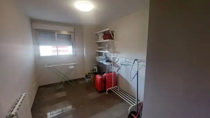 Flat for rent in Valencia  with Air Conditioner, Heating and Furnished