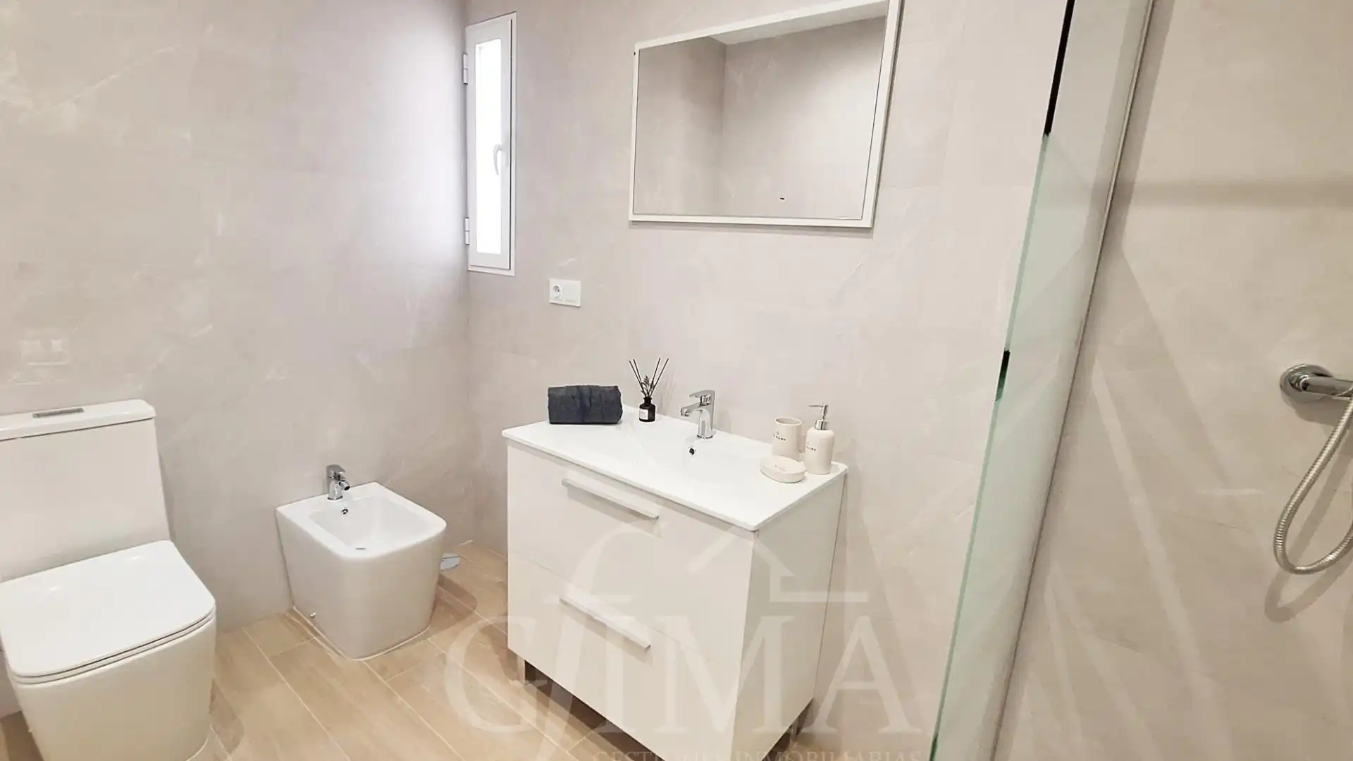 Bathroom of Detached homes for sale in Tomelloso  with Air Conditioner, Heating and Terrace