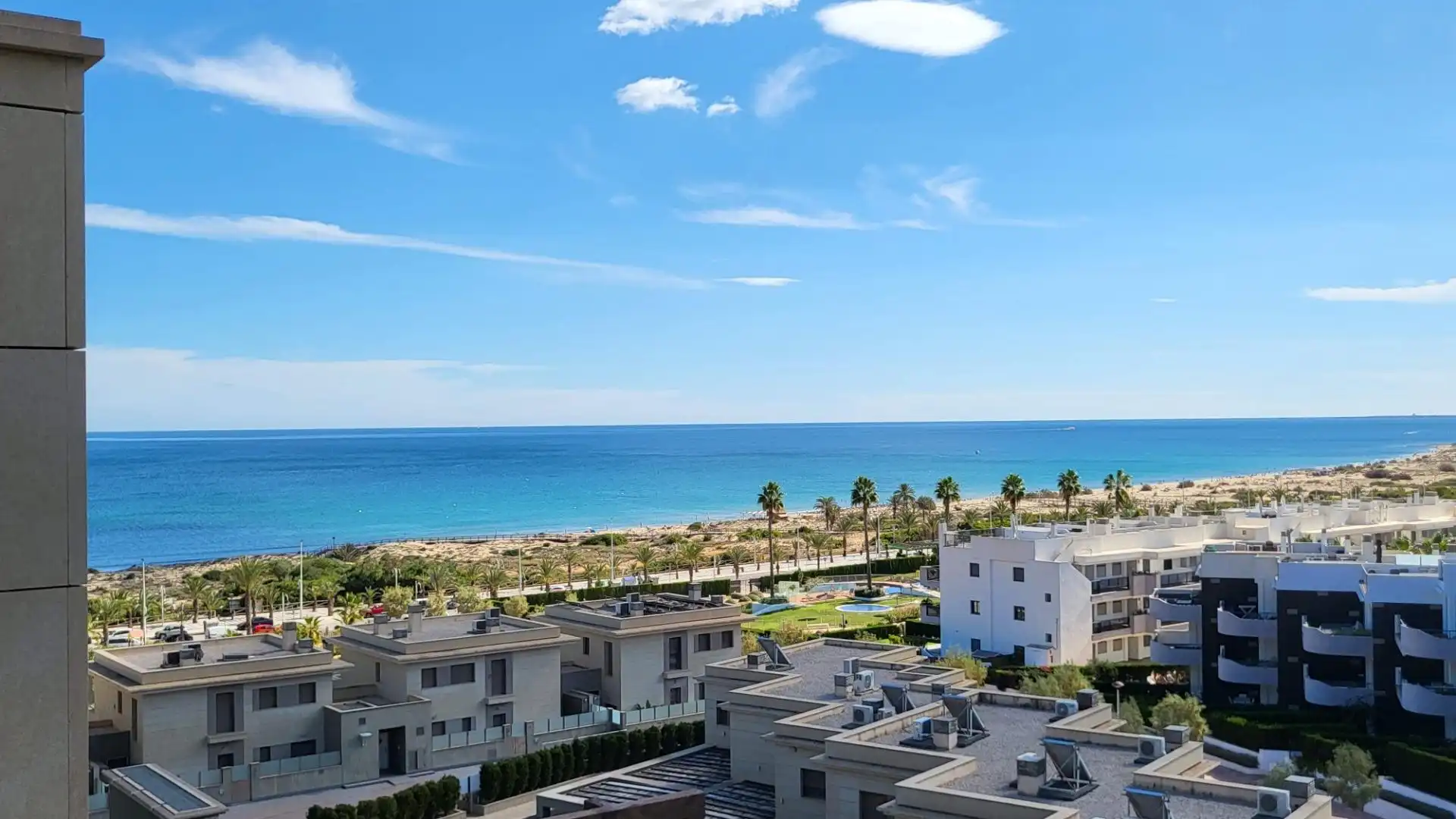 Appartement compact avec piscine à vendre à Los Arenales del Sol