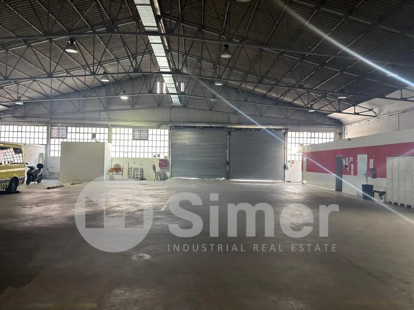 Nau industrial de lloguer en Terrassa