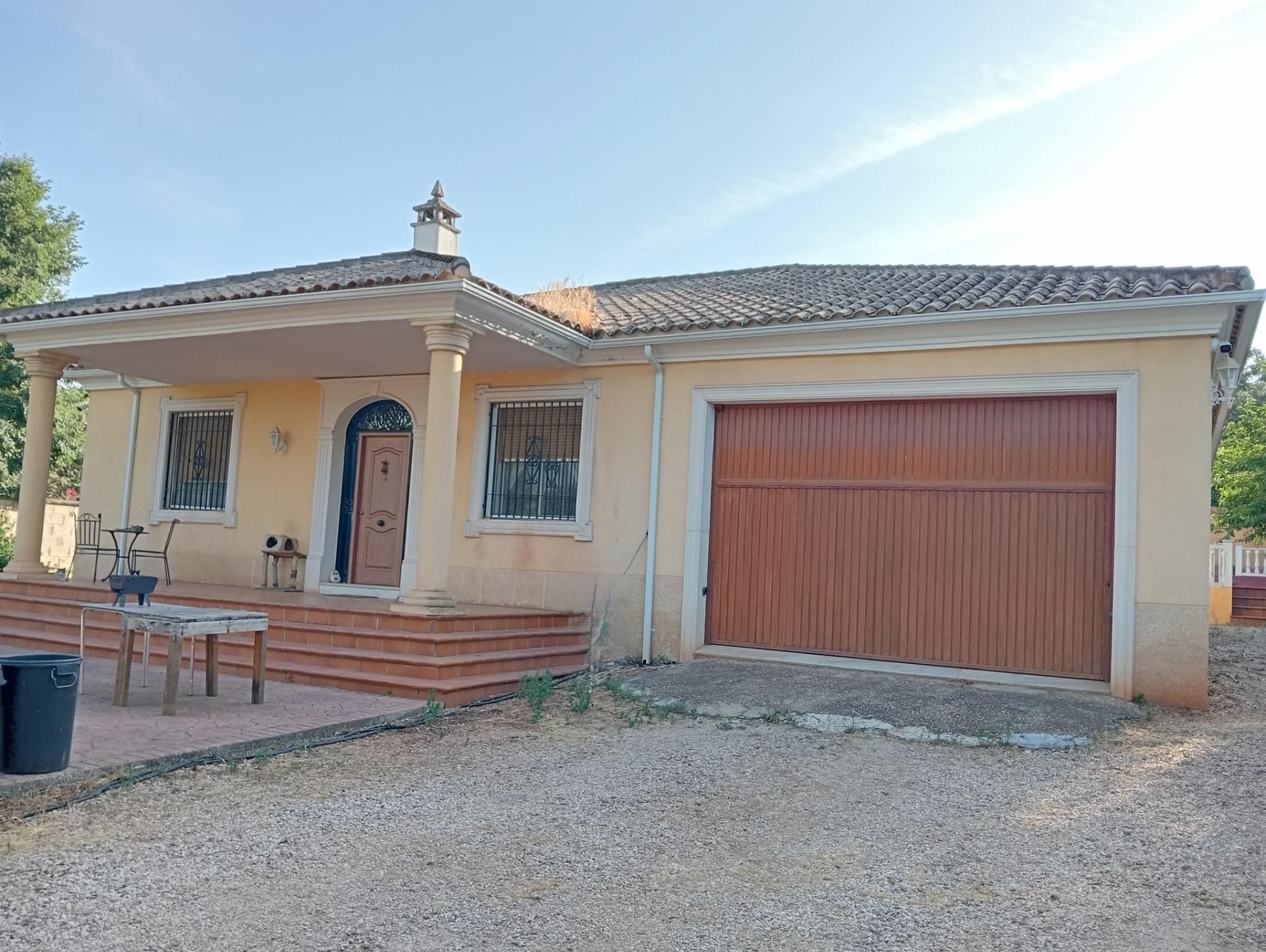 Vista exterior de Casa o xalet en venda en  Córdoba Capital amb Aire condicionat, Piscina i Alarma