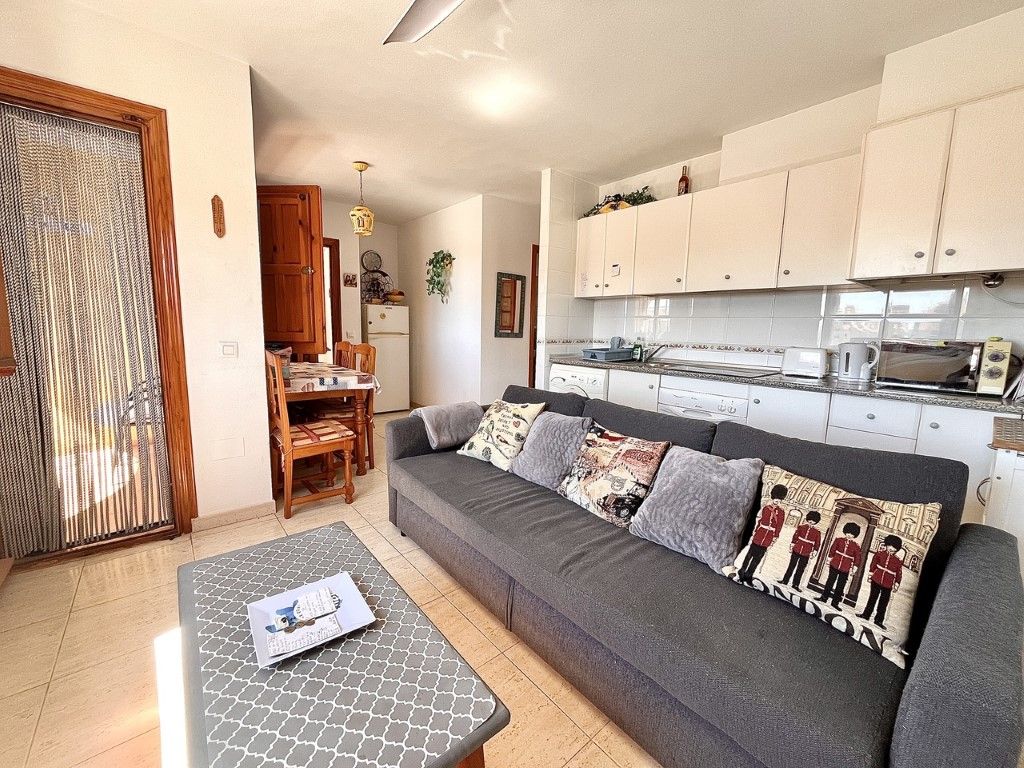 Sala d'estar de Apartament en venda en Orihuela amb Aire condicionat, Moblat i Forn