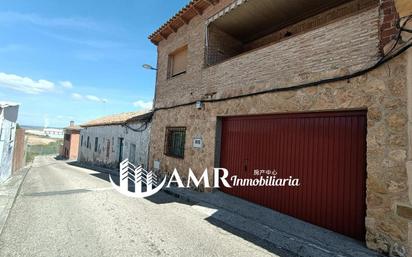 Vista exterior de Casa o xalet en venda en Alameda de la Sagra amb Aire condicionat, Calefacció i Terrassa