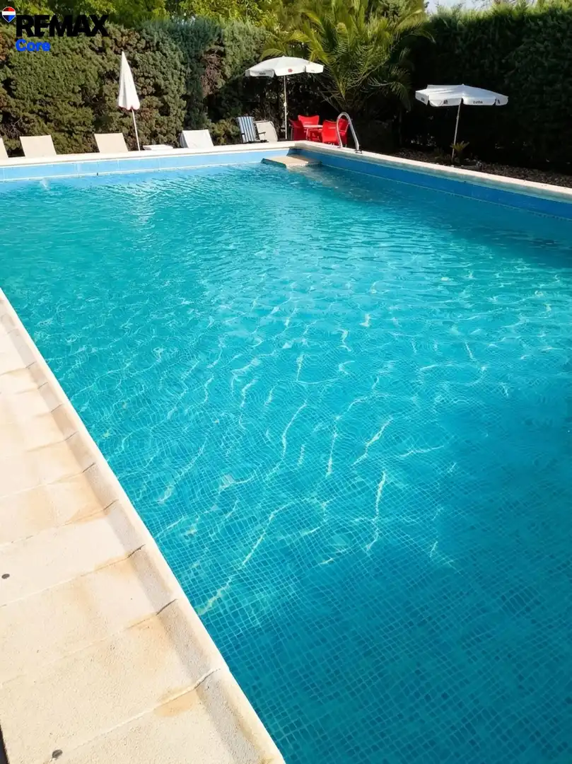 Piscina de Casa o chalet en venta en Badajoz con Aire acondicionado, Jardín privado y Trastero