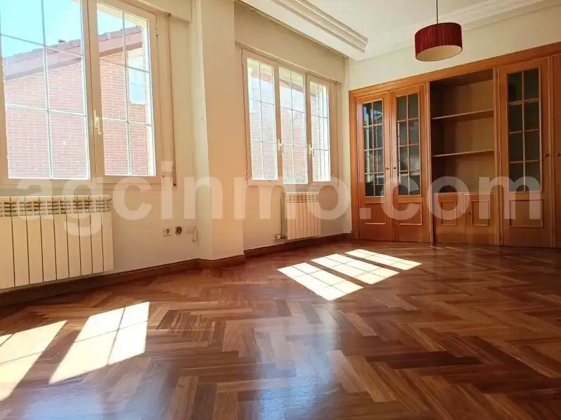 Sala de estar de Casa o chalet en venta en Simancas, Valladolid