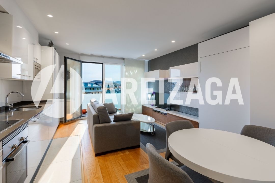 Living room of Flat for sale in Donostia - San Sebastián   with Heating, Terrace and Storage room
