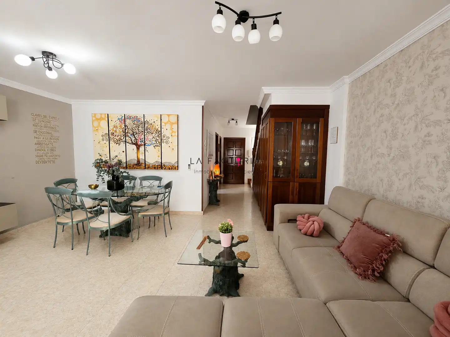 Sala d'estar de Casa adosada en venda en San Miguel de Abona amb Aire condicionat, Jardí privat i Terrassa