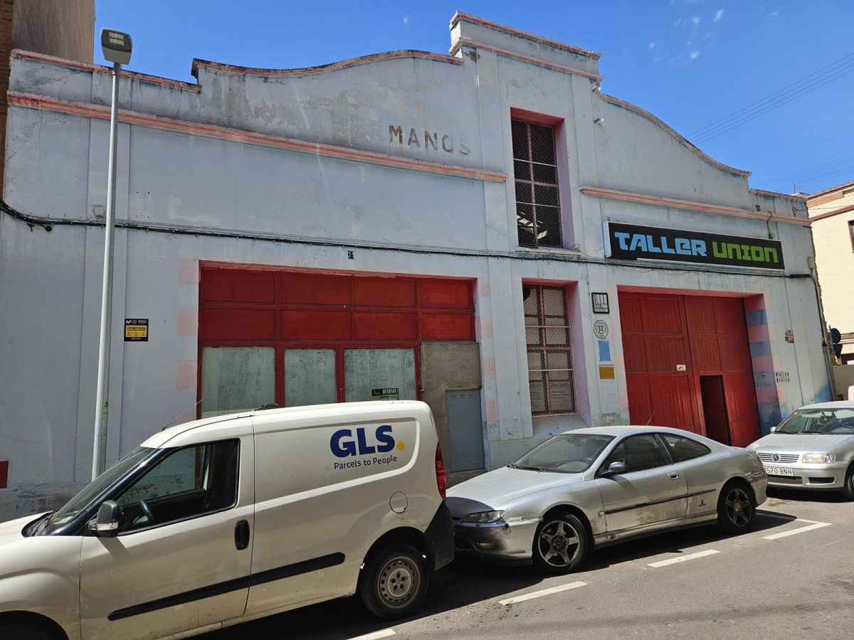 Industrial buildings for sale in Ensanche - Parque del Oeste