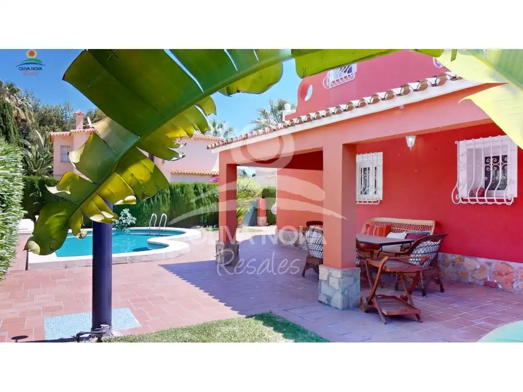Jardí de Casa o xalet en venda en Oliva amb Jardí privat, Terrassa i Piscina