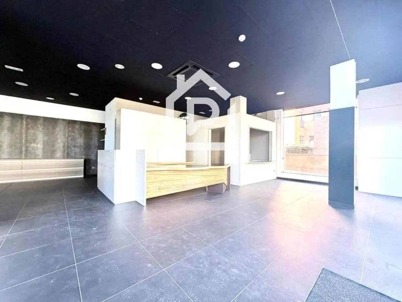 Local comercial en venta en Salvador Dalí i Domènech, imagen 6