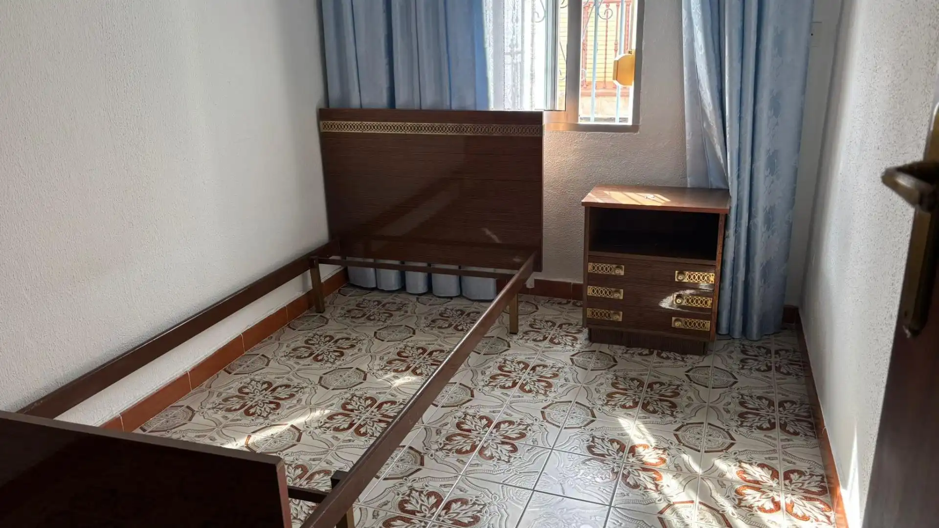 Bedroom of Houses for sale in Sevilla  with Air Conditioner, Terrace and Furnished