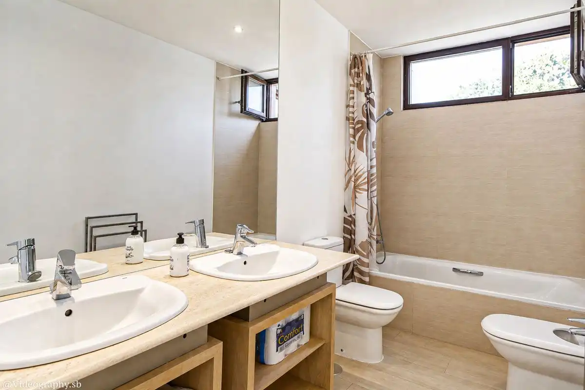 Detached house with terrace for sale in Calle Castillo de Berlanga, imagen 13