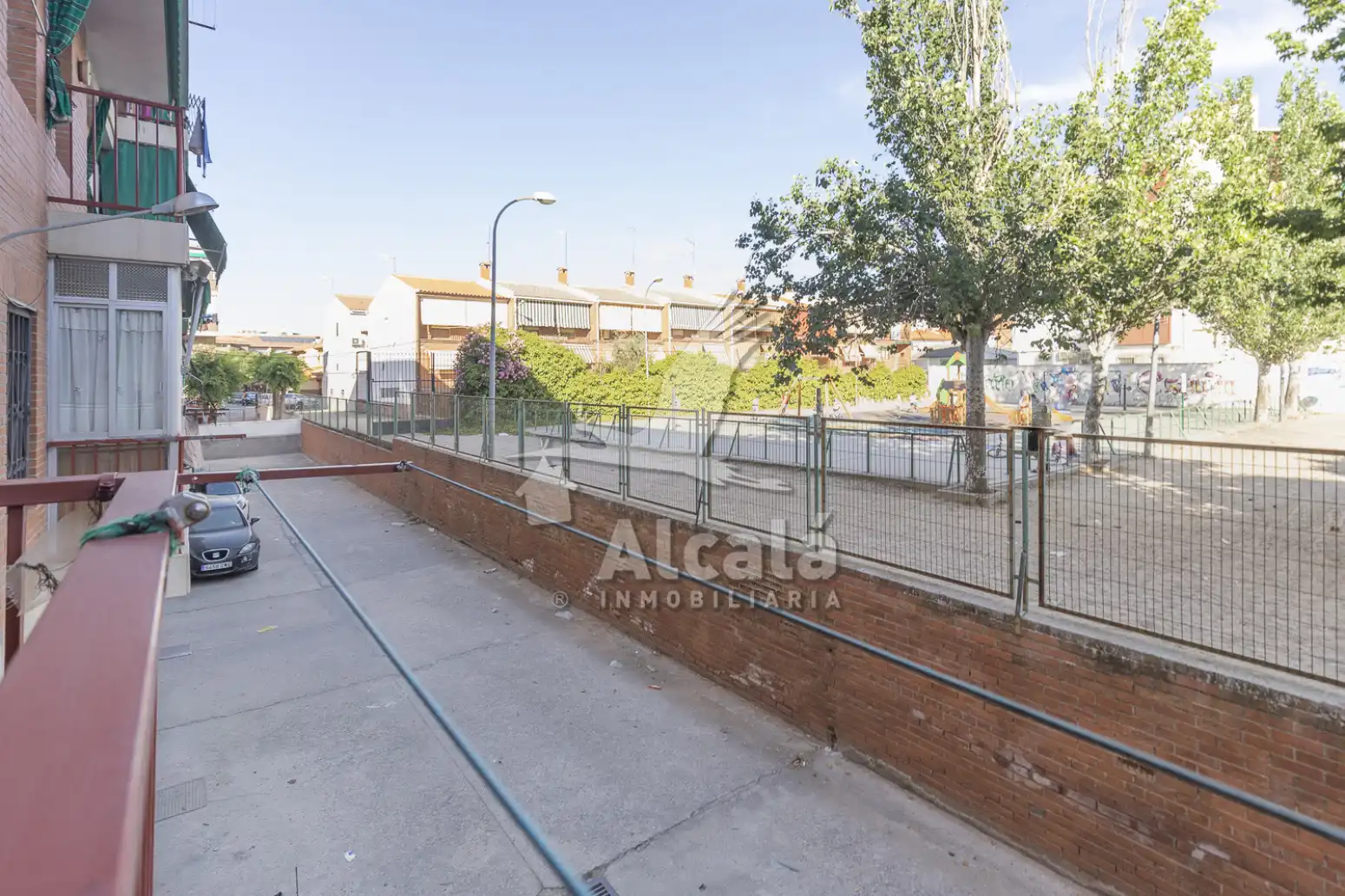 Vista exterior de Pis en venda en Ocaña amb Calefacció i Terrassa